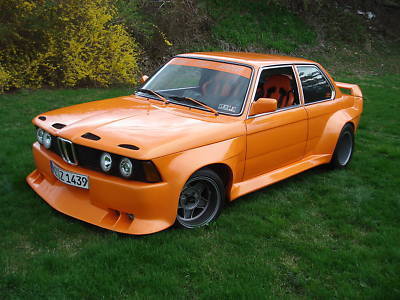 1982-323i-Widebody.jpg