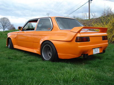 1982-323i-Widebody2.jpg